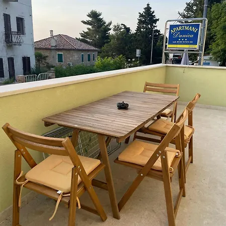 Nerezinka * Nerezine